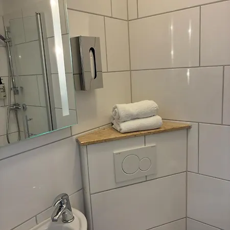 Sleepbeeone 3* Wilhelmshaven
