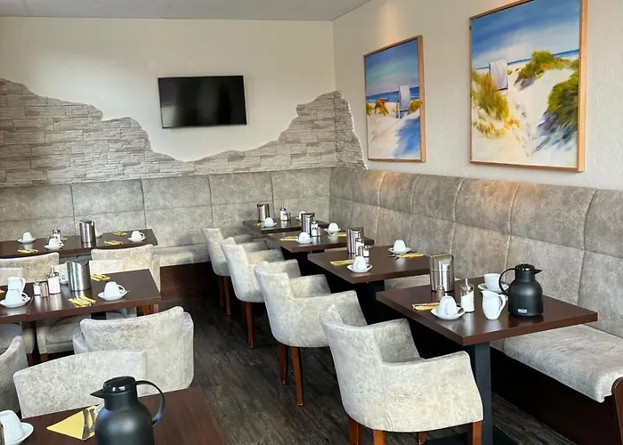 Отель Wilhelmshaven Ahoi, Sure Hotel Collection By Best Western 3*