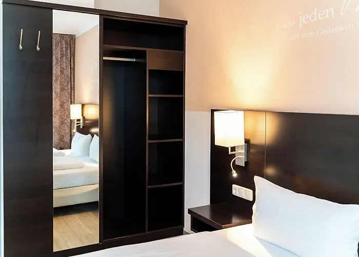Отель Wilhelmshaven Ahoi, Sure Hotel Collection By Best Western 3*